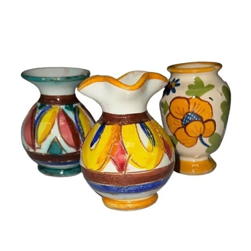 vtg. 3 Miniature Vases made in italy hand throw and painted 3